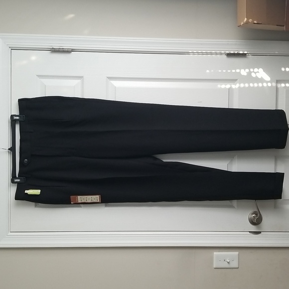 NWT Haggar Classic Fit Men's Dress Pants - Picture 1 of 14